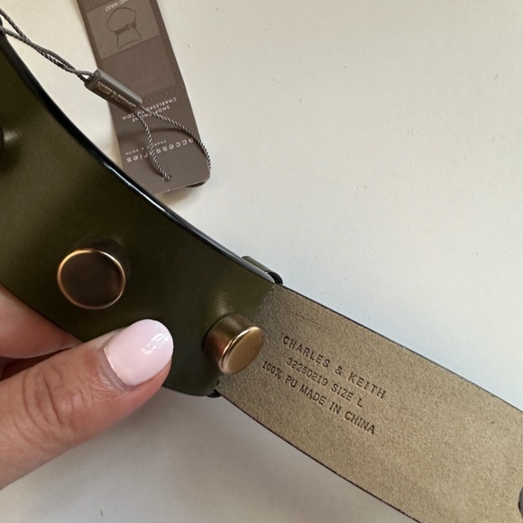 Charles & Keith Army Green Olive Leather Belt Size L - Picture 2 of 4